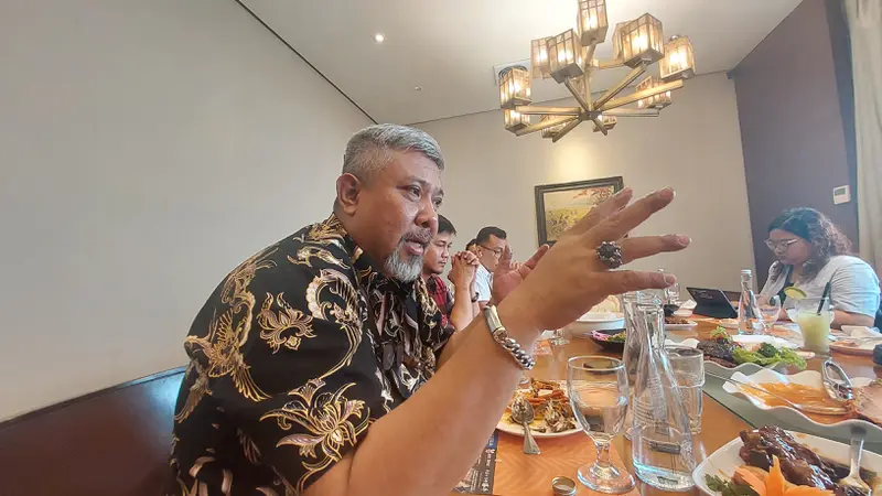 Direktur Utama Djakarta Lloyd Achmad Agung menjelaskan mengenai proposal perdamaian dengan debitor, di Jakarta, Jumat (23/8/2024). (Arief/Liputan6.com)