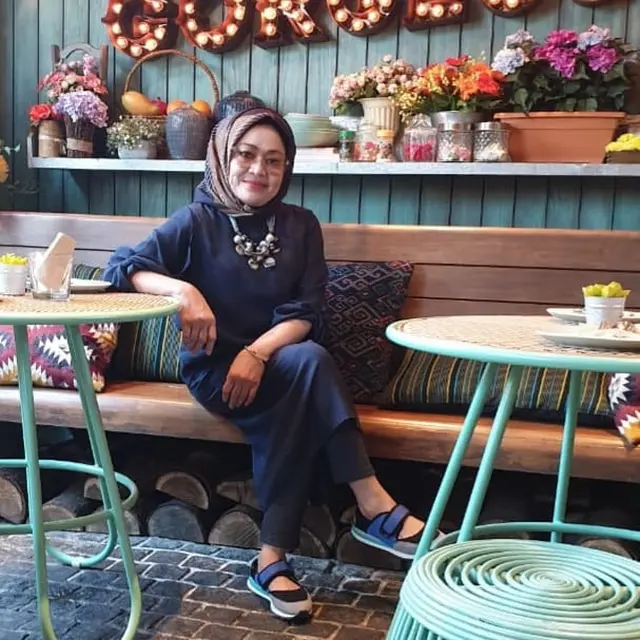 Berusia 60 Tahun, Ini 6 Potret Dewi Indriati Istri Rano Karno yang Awet Muda