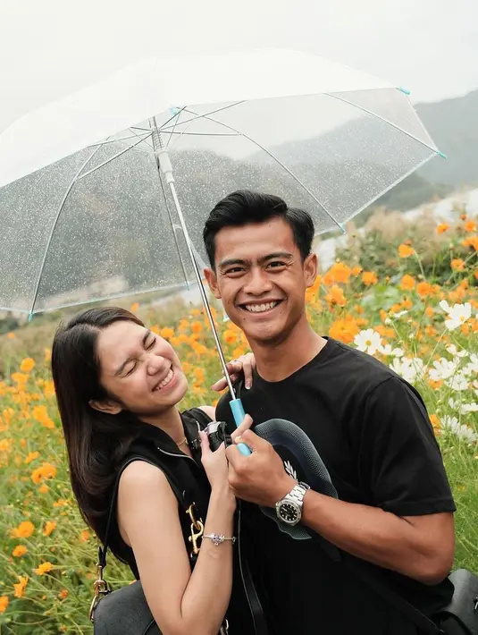 <p>Potret bahagia Pratama Arhan dan isrti yang merupakan anak anggota DPR RI Andre Rosiade yang sekarang genap 20 tahun. [Instagram/@pratamaarhan8 ]</p>