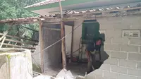 Diduga Tergiur Aroma Makanan, Kawanan Gajah Liar Rusak Dapur Pos Jaga Polhut TNWK Lampung Timur