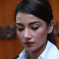 Sekian lama tak bisa bertemu dengan kedua anaknya membuat Tsania Marwa tertekan. (Adrian Putra/Bintang.com)