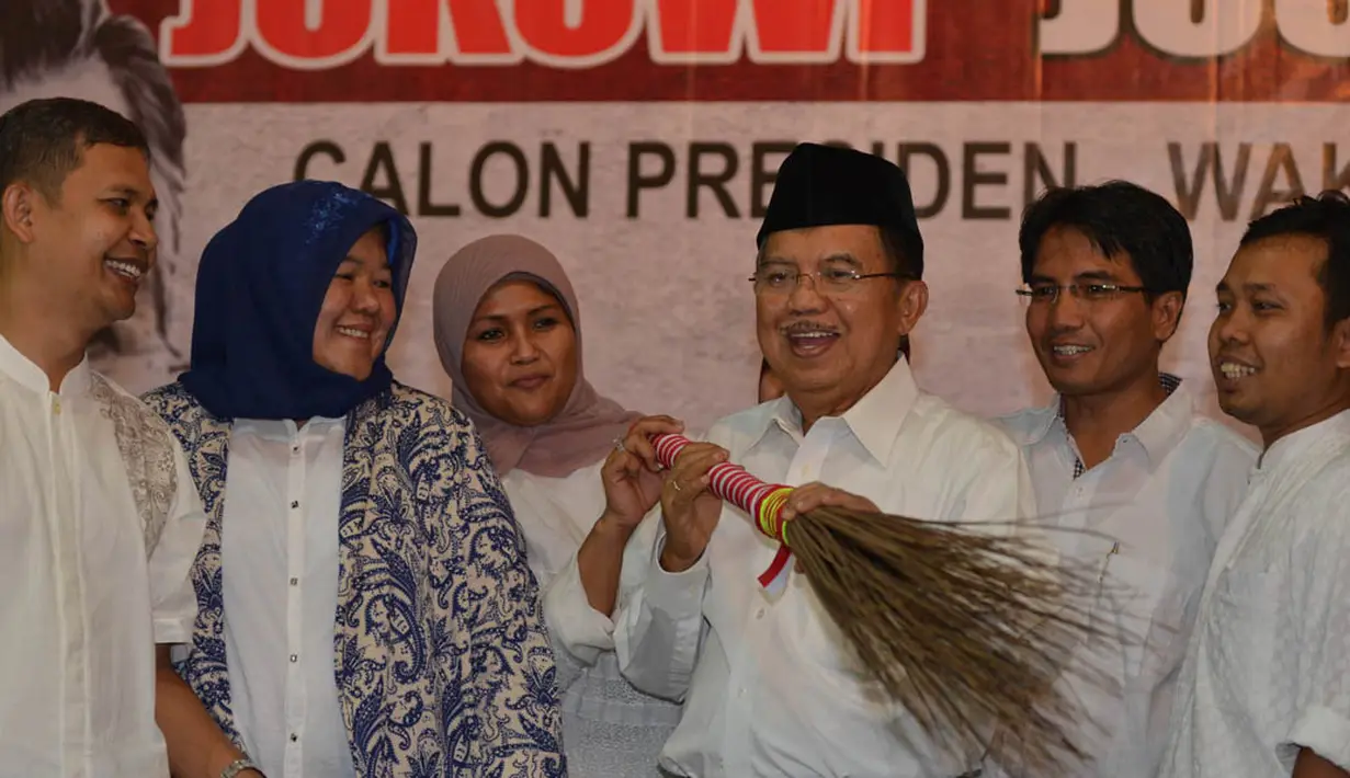 Calon Wakil Presiden Jusuf Kalla hadiri deklarasi Relawan Matahari Indonesia (RMI), Jakarta, Sabtu (31/5/14) (Liputan6.com/Andrian M Tunay) 