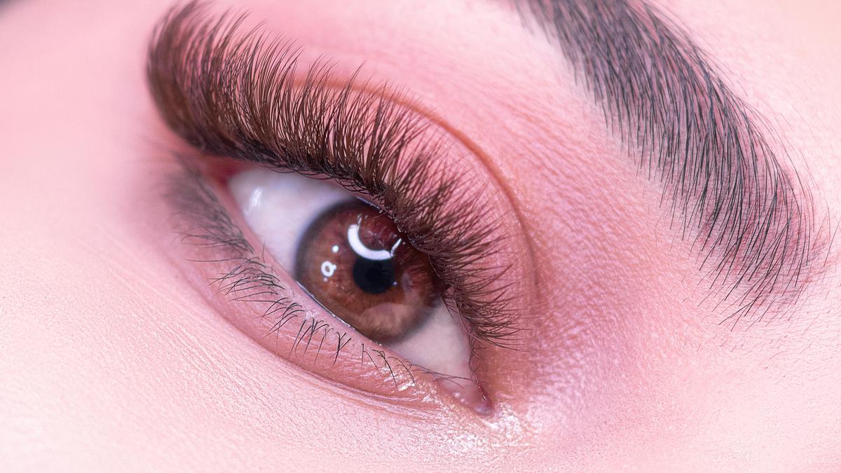 Cara Agar Bulu Mata Panjang dan Lentik dengan Menambahkan Dua Produk Makeup