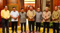 Ketua Umum DPP Partai Golkar Airlangga Hartarto menggelar pertemuan tertutup dengan sesepuh dan para mantan ketua umum partai Golkar di Dharmawangsa Hotel, Kebayoran Baru, Jakarta Selatan, Jumat (4/8/2023).