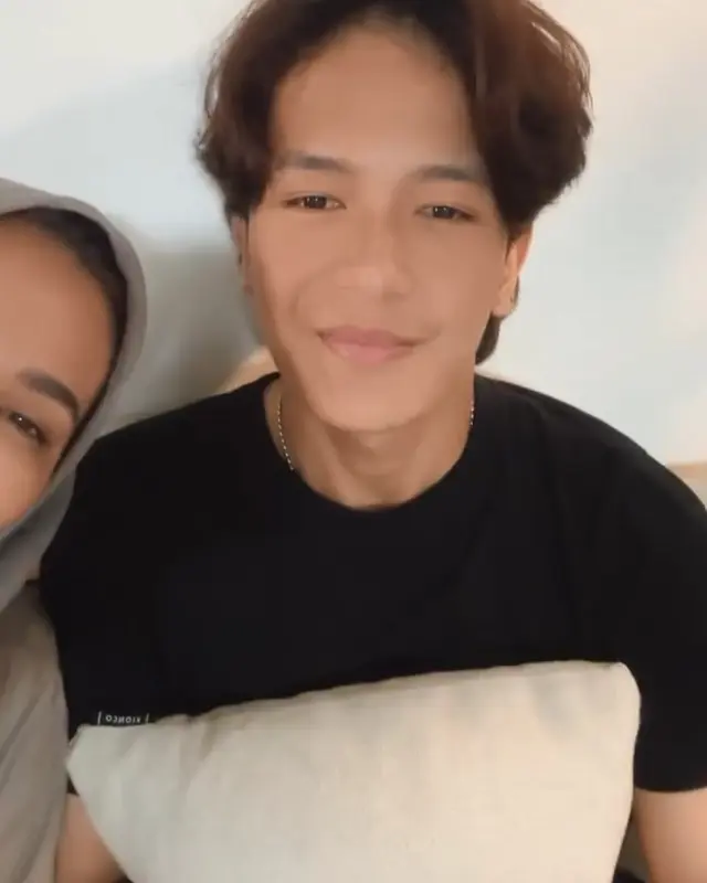 6 Potret kedekatan Elma Theana dan keponakan, paras sang ponakan disebut cocok jadi artis