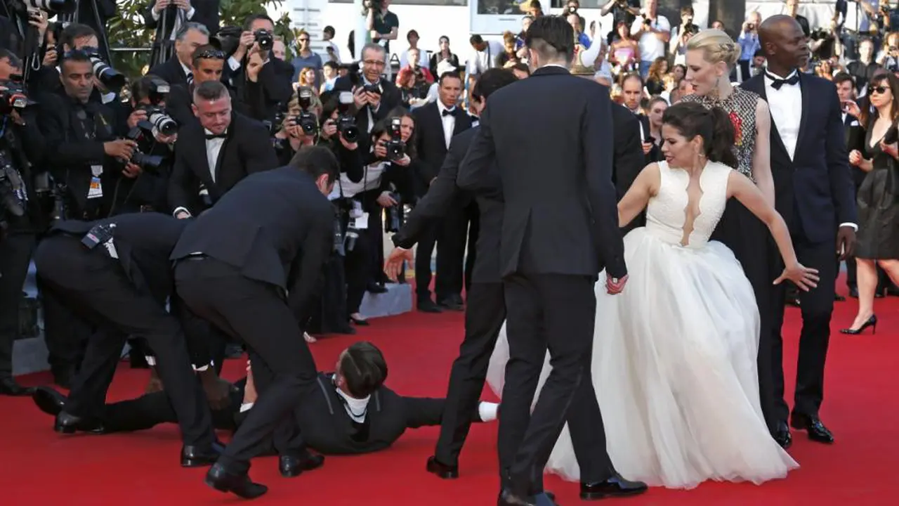 Saat Bintang Ugly Betty Dikerjai Orang di Festival Film Cannes