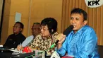 Suasana konferensi pers terkait eksekusi lahan sawit di Padang Lawas, Sumatera Utara, Gedung KPK, Jakarta, Selasa (28/4/2015). (Liputan6.com/Helmi Afandi)