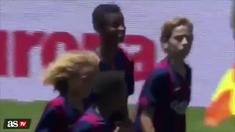 La Masia, akademi junior milik Barcelona dikenal mampu menemukan talenta-talenta hebat. Lionel Messi salah satu contoh didikan akademi raksasa katalan ini.