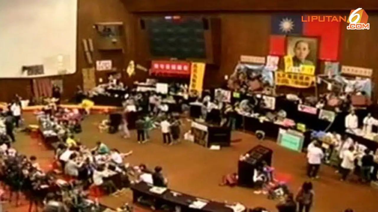 Pelajar Duduki Parlemen Taiwan