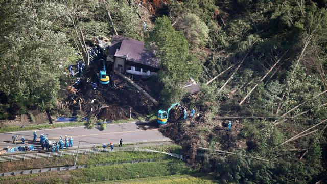 Parahnya Kerusakan Akibat Gempa di Jepang