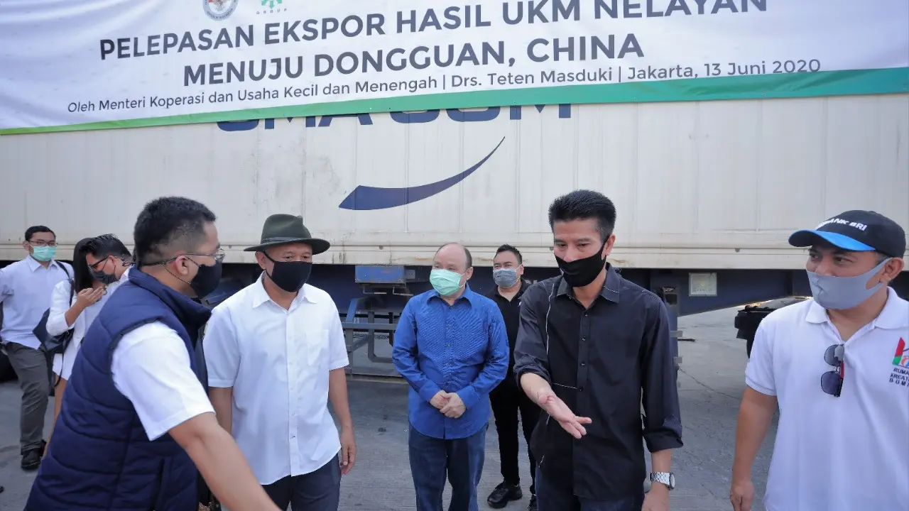 Masuk Era New Normal, Menkop UKM Kick Off Ekspor Perdana 27 Ton Ikan ke China