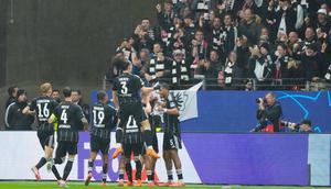 Tuan rumah sempat unggul lebih dulu di menit ke-26 lewat aksi bek kanan mereka, Rasmus Kristensen. (AP Photo/Michael Probst)