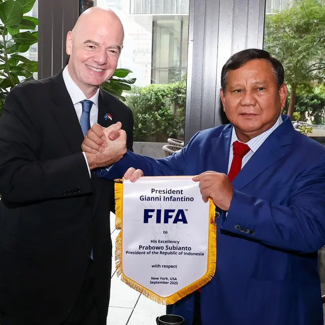 Presiden Prabowo Subianto bertemu Presiden FIFA, Gianni Infantino di New York, Amerika Serikat