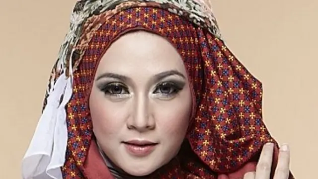 [Bintang] Dina Lorenza