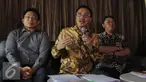  Kuasa hukum 31 outlet Dealer Ford, Harry Ponto saat konferensi pers menuntut ganti rugi Ford Motor di Jakarta, Senin (27/6). Tiga puluh satu dealer melayangkan surat somasi dan tuntutan ganti rugi sekitar Rp 1 triliun. (Liputan6.com/Herman Zakharia)