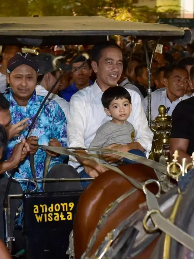 Libur Lebaran, Presiden Jokowi Ajak Jan Ethes Naik Andong Keliling Malioboro