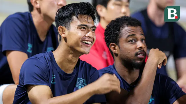 Foto: Pratama Arhan Urung Main saat Suwon FC Jajal Bhayangkara FC di Laga Uji Coba
