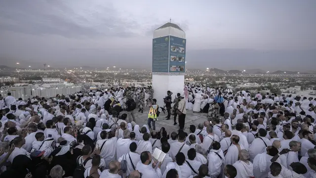 Jemaah Haji Wukuf di Arafah