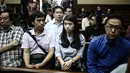 Saksi kunci, Hanie Juwita Boon menghadiri sidang kasus pembunuhan Wayan Mirna Salihin dengan tersangka Jessica Kumala Wongso di Pengadilan Negeri Jakarta Pusat, Rabu (13/7). Sidang beragenda mendengarkan keterangan saksi.  (Liputan6.com/Faizal Fanani)