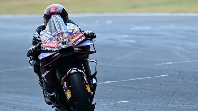 Marc Marquez beraksi di MotoGP Italia 2025