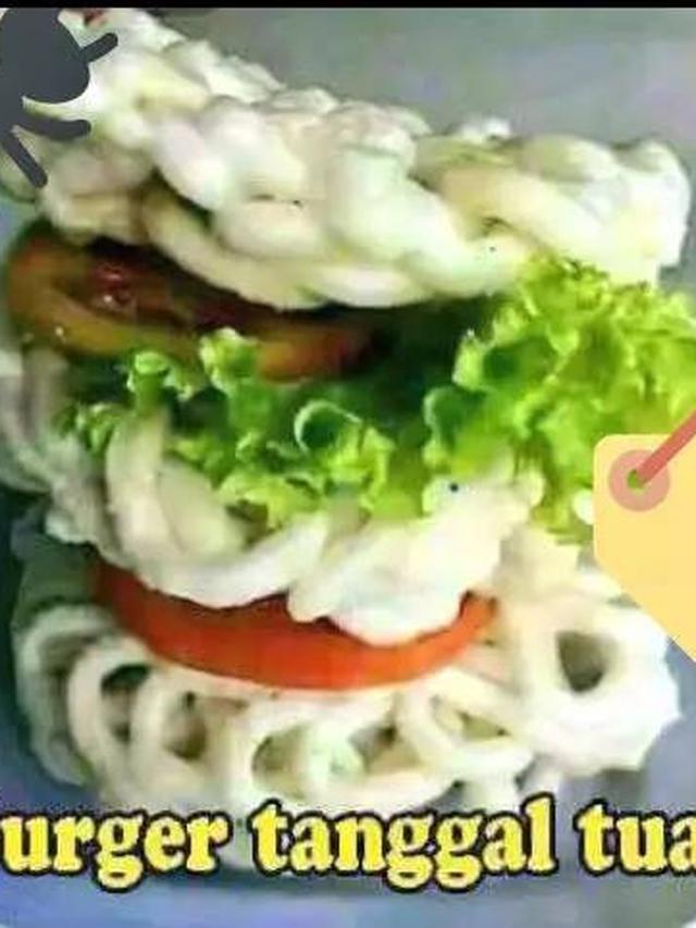 8 Potret Kocak Orang Menikmati Kerupuk Ini Bikin Heran