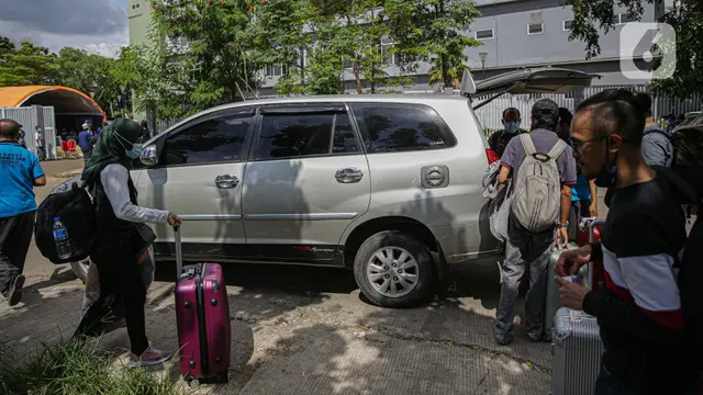 FOTO: Melihat WNI Usai Menjalani Isolasi di RSDC Wisma Atlet Pademangan