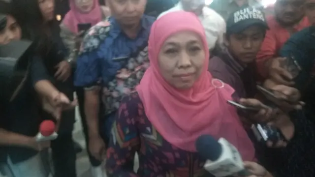 Khofifah selepas mengikuti tes kesehatan (Liputan6.com/Dian Kurniawan)