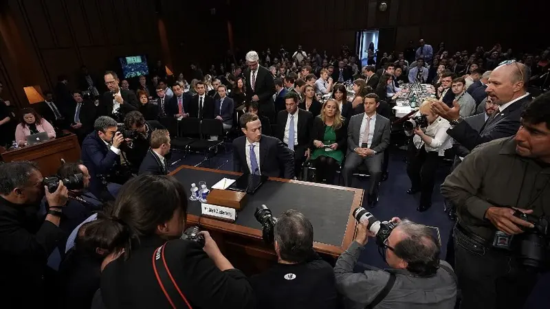 Mark Zuckerberg di Depan Senat AS: Saya Minta Maaf