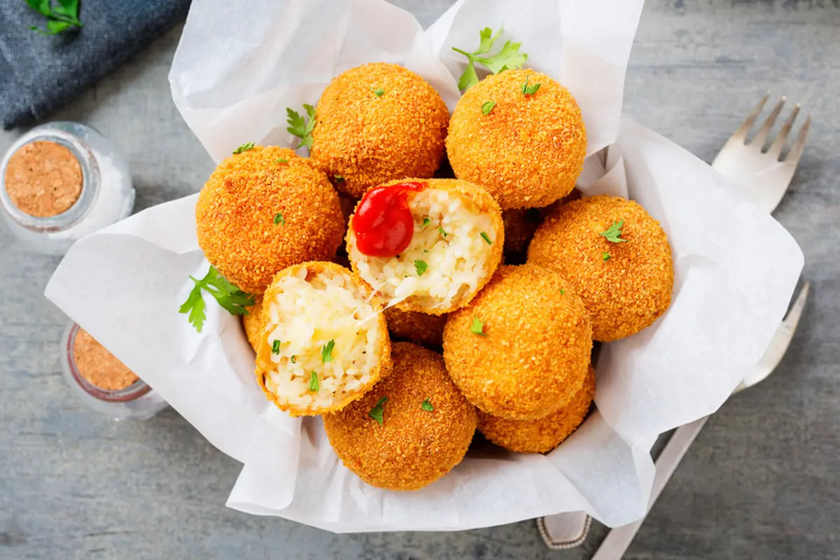 arancini keju bola nasi goreng