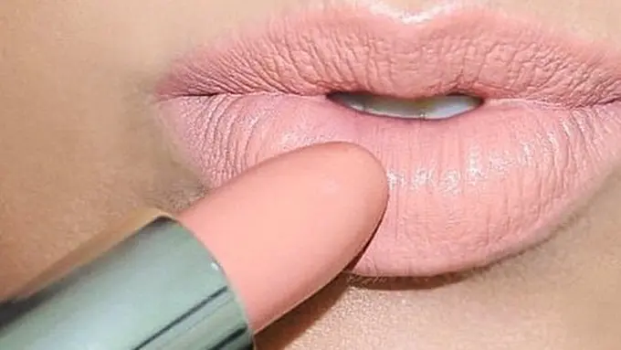 Copyright: pinterest.com/lipcrimes