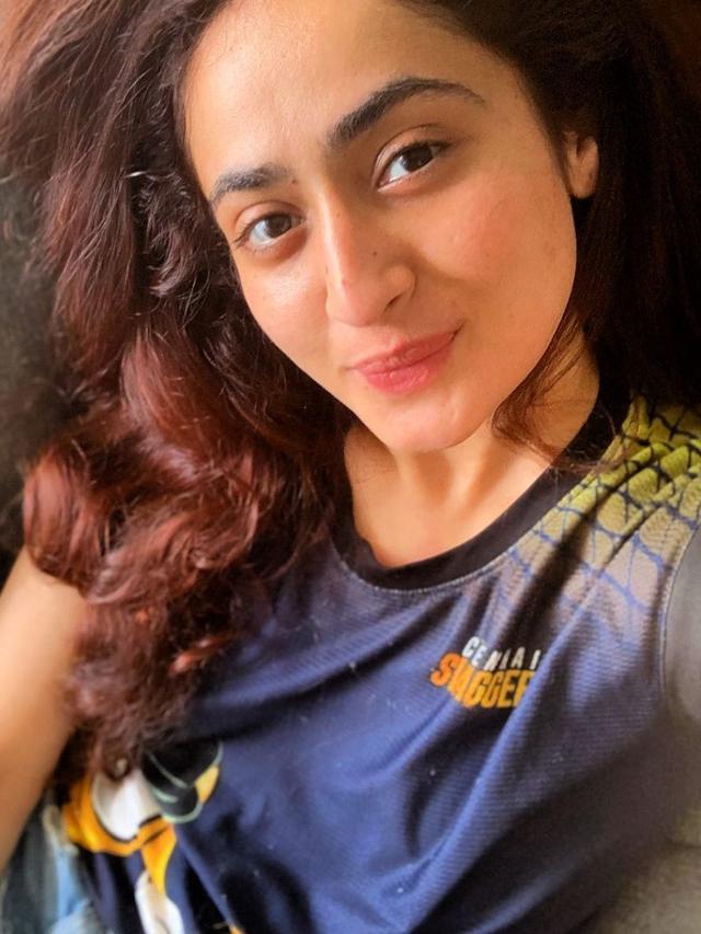 Sedang Hamil Anak Pertama, Ini 5 Potret Terbaru Istri Shaheer Sheikh