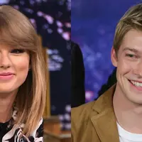 Taylor Swift memang terkenal sering gonta-ganti pacar. Namun kini ia merasa Joe Alwyn adalah jodohnya. (Getty Images - Elle)