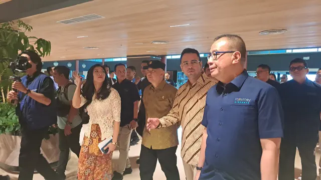 Raffi Ahmad dan Menhub Tinjau Bandara Soekarno Hatta Jelang Puncak Arus Mudik 2025