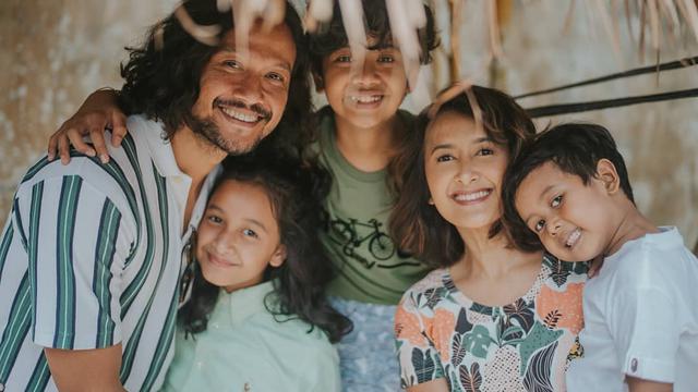 [Fimela] Dwi Sasono dan Widi Mulia