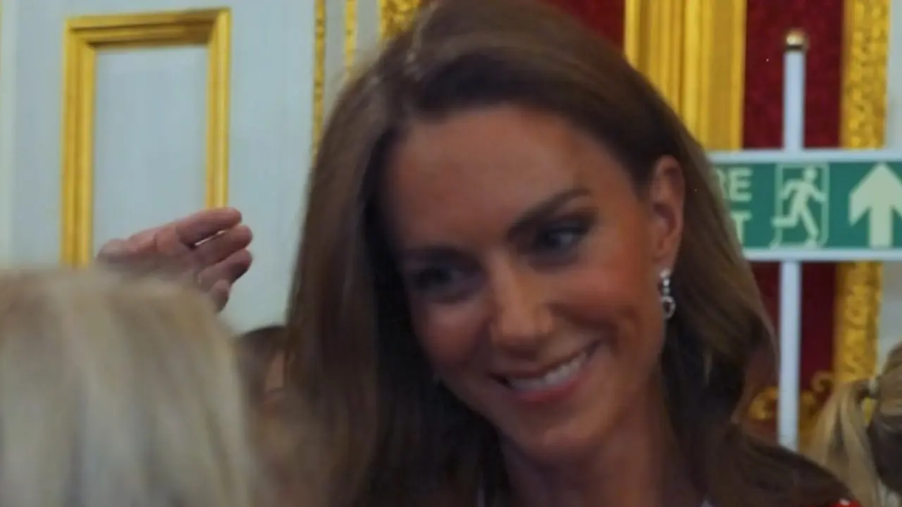 Kate Middleton Tunjukkan Dukungan untuk Riset Kanker. [@princeandprincessofwales]