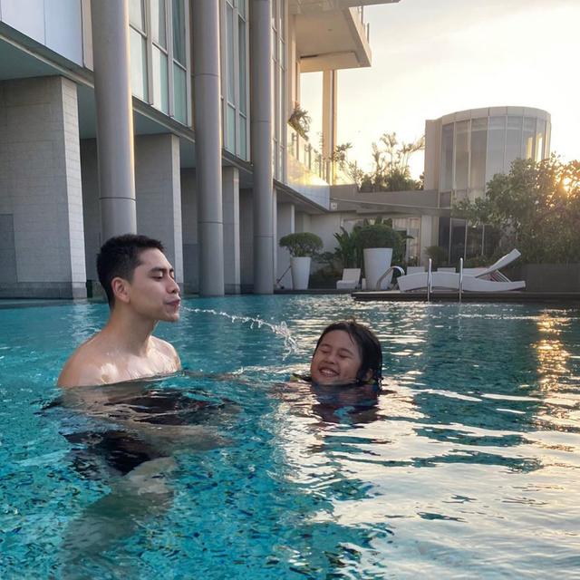 Potret Kedekatan Athalla Naufal dan Vania Athabina. (Sumber: Instagram/athallanaufal7)