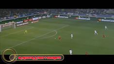 Jose Paolo Guerrero striker Peru berhasil mencetak hattrick bagi Peru saat melawan Bolivia di perempat final Copa America 2015.