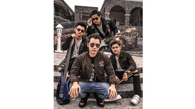 6 Potret Bobie Antonio, Pemeran Dennis di Sinetron Anak Band