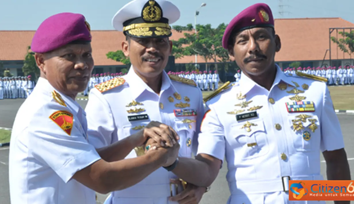 Citizen6, Surabaya: Hadir dalam acara tersebut Dankodikopsla Laksma TNI Yayat Achmad Hadirat, Kepala Staf Armatim (Kasarmatim) Laksma TNI Darwanto, Komanadan Lantamal V Surabaya Laksma TNI Sumadi. (Pengirim: Penkobangdikal)