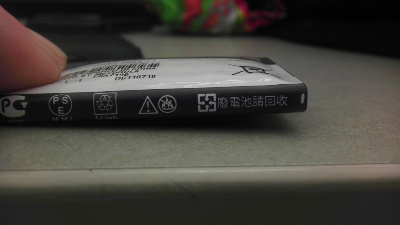 Tips Mengatasi Baterai Ponsel yang `Gendut`