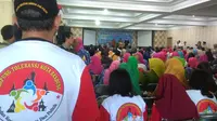 Kelompok lintas agama di Jalan Sasak Gantung, Kelurahan Balonggede, Kecamatan Regol, Kota Bandung, Jawa Barat mendeklarasikan kampung toleransi. (Liputan6.com/ Arie Nugraha)