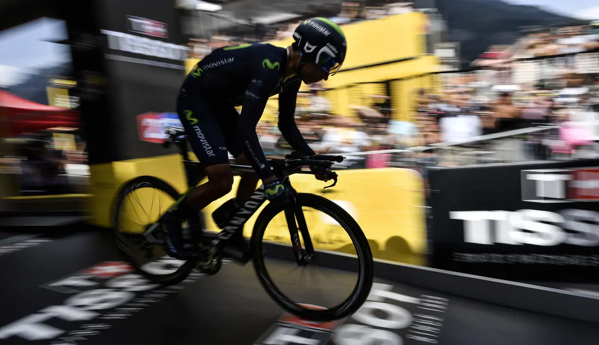 Pebalap Kolombia, Nairo Quintana saat beraksi pada sesi latihan dengan jarak 17km etape ke-18 Tour De France antara Sallanches dan Megeve, French Alps, (AFP/Jeff Pachoud)