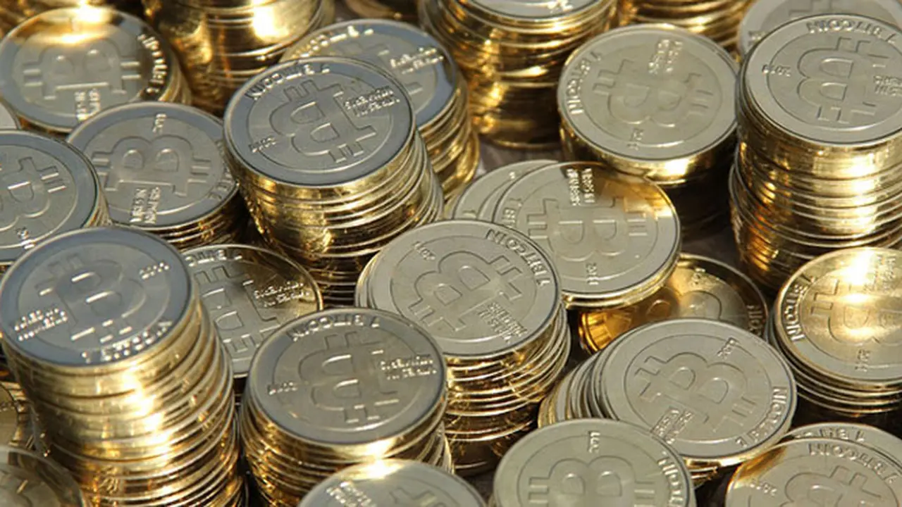 bitcoin-131211b.jpg