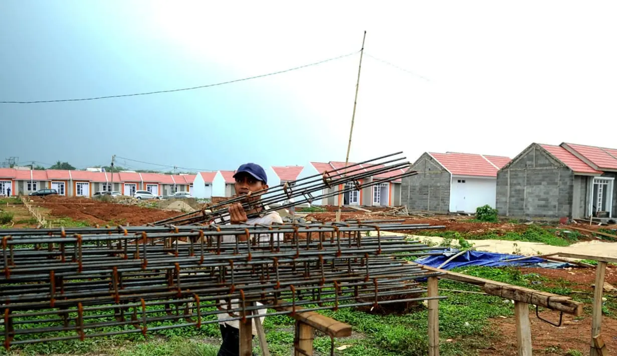 Deretan perumahan siap duhuni di kawasan Bogor, Jawa Barat. Direktur Utama Bank BTN Haru Koesmahargyo mengatakan kenaikan tersebut menjadi peluang besar bagi sektor perumahan untuk tumbuh  positif setelah setahun penyebaran virus Corona terjadi di Indonesia. (Liputan6.com/Pool)