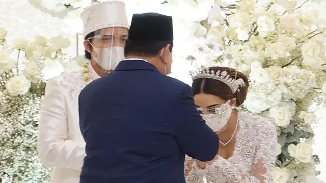 Jadi Saksi Nikah, Ini Potret Jokowi dan Prabowo di Akad Nikah Atta Aurel