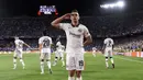 Rafael Borre mampu menjawab kepercayaan Oliver Glasner yang memainkannya menjadi starter pada laga final tersebut. Pemain asal Kolombia itu berhasil mencetak gol penyeimbang yang membuat laga harus berlanjut ke extra time hingga babak tostosan. Selain itu, Borre juga sukses menjadi penentu kemenangan saat ditunjuk sebagai algojo terakhir Eintracht Frankfurt dalam adu penalti. (AFP/Cristina Quicler)