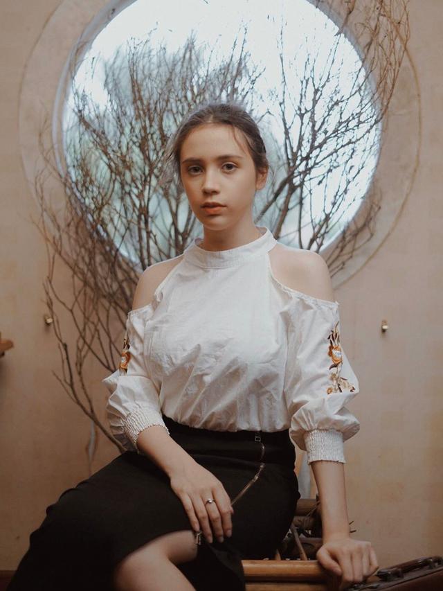 Lama Tak Terekspos, Ini 6 Potret Terbaru Sharon Sahertian Pemain Sinetron 'Hanya Kamu'