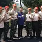 Pasha Ungu bersama pelatih Paskibraka 2017. (Liputan6.com/Aditya Eka Prawira)