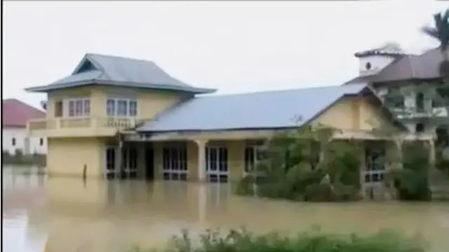 Banjir diakibatkan meluapnya Sungai Batanghari, hingga razia penginapan WNA terkait penyalahgunaan narkoba.