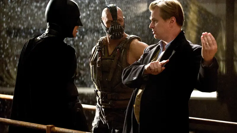 Christopher Nolan Belum Ingin Tinggalkan Genre Superhero